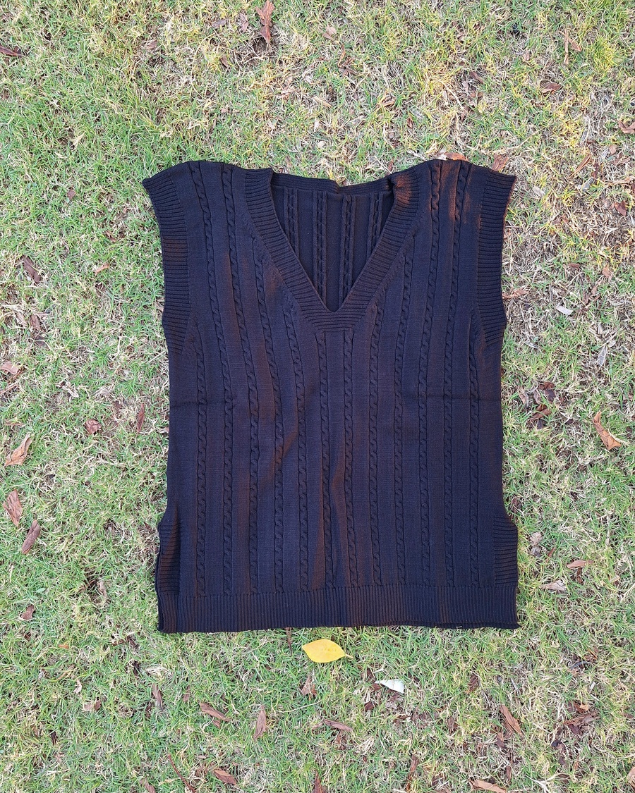 Cable-Knit Heritage V-Neck Sweater Vest
