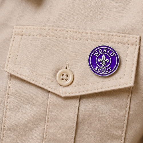 ( World Scout Pin ) دبوس كشافة العالم  مقاس 2.5 سم باللون البنفسجي والفضي 
