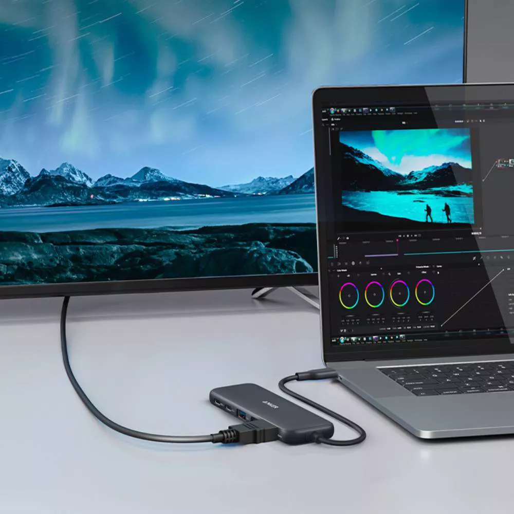 موزع USB متعدد المنافذ انكر 332 - A8355H11