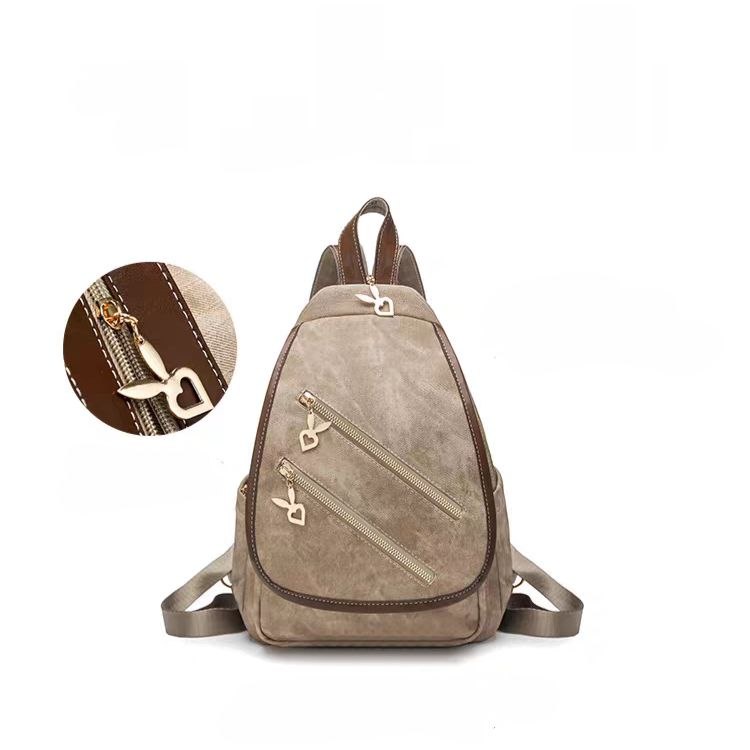 شنطة ظهر بناتي كاجوال خامة جلد ناعم بمساحة واسعة _ عملية للجامعة والخروج | Demand Beyond
