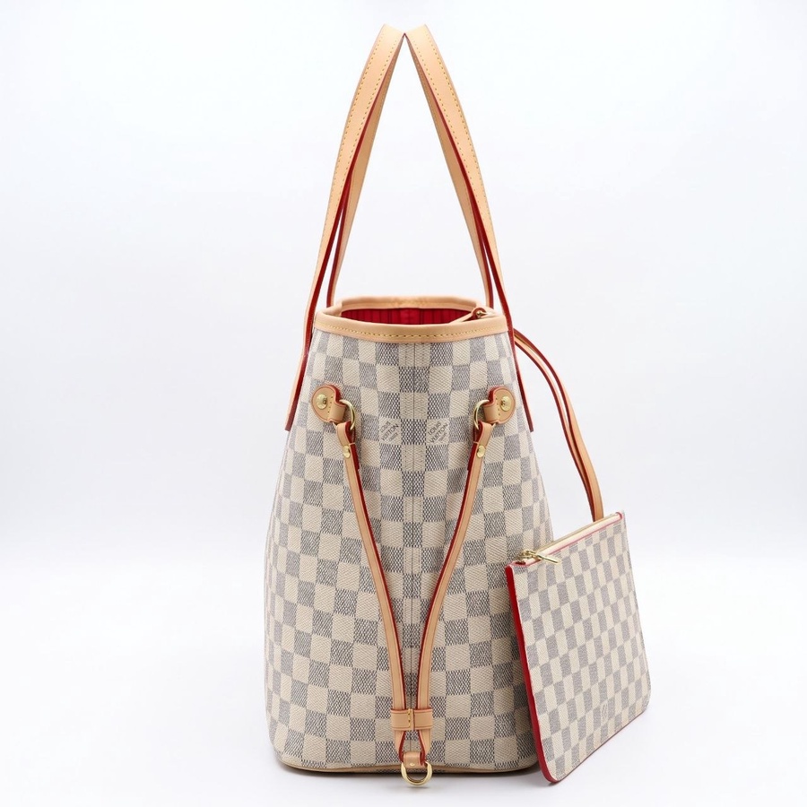 شنطة كتف حريميمستوحاه من  ( Louis Vuitton ) جلد مستورد بنقشه فاخرة مع باوتش مرفق | Demand & Beyond