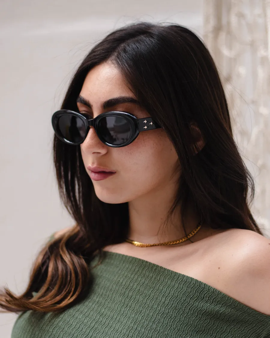 Luna in solid Black