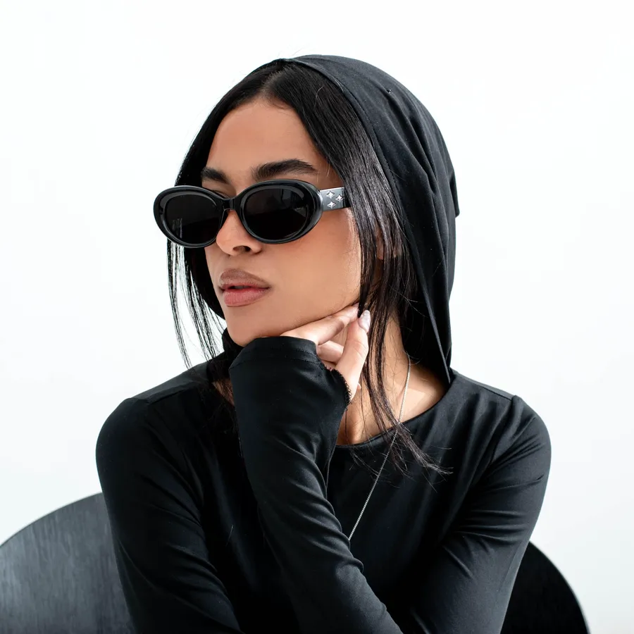 Luna in solid Black