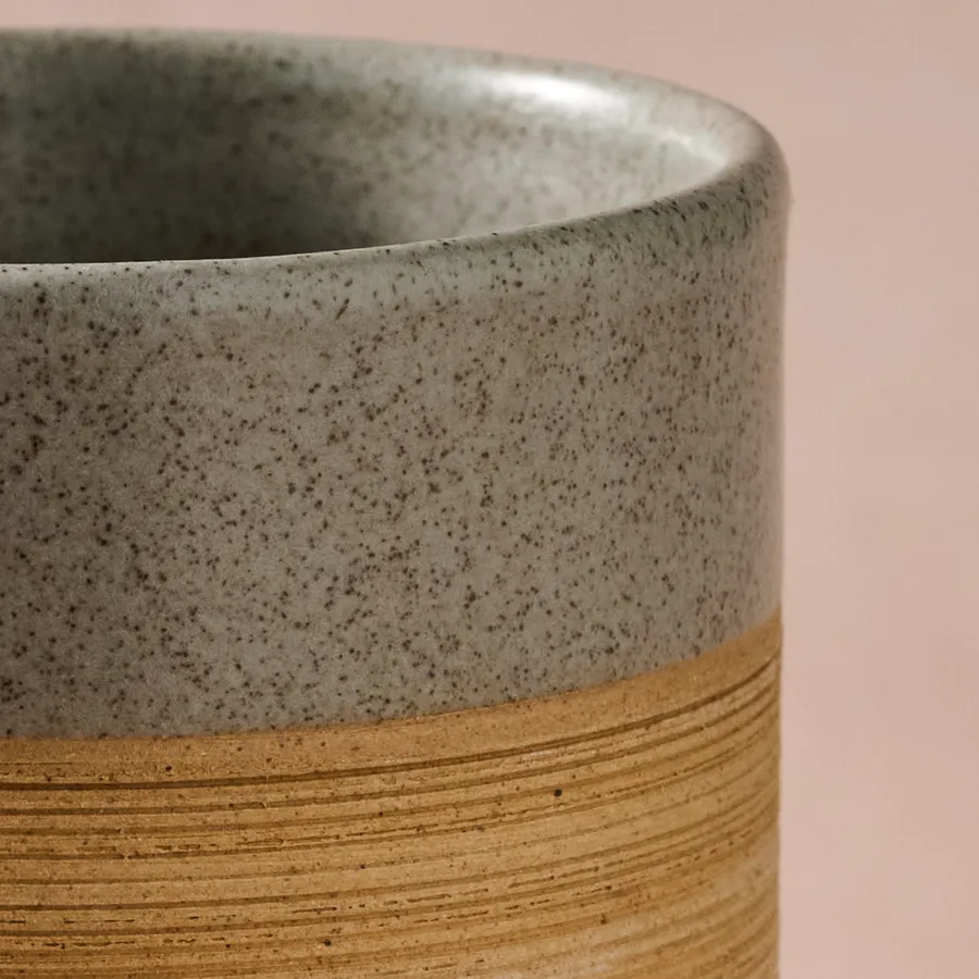 Kaksa Etched Ceramic Mug - Gray