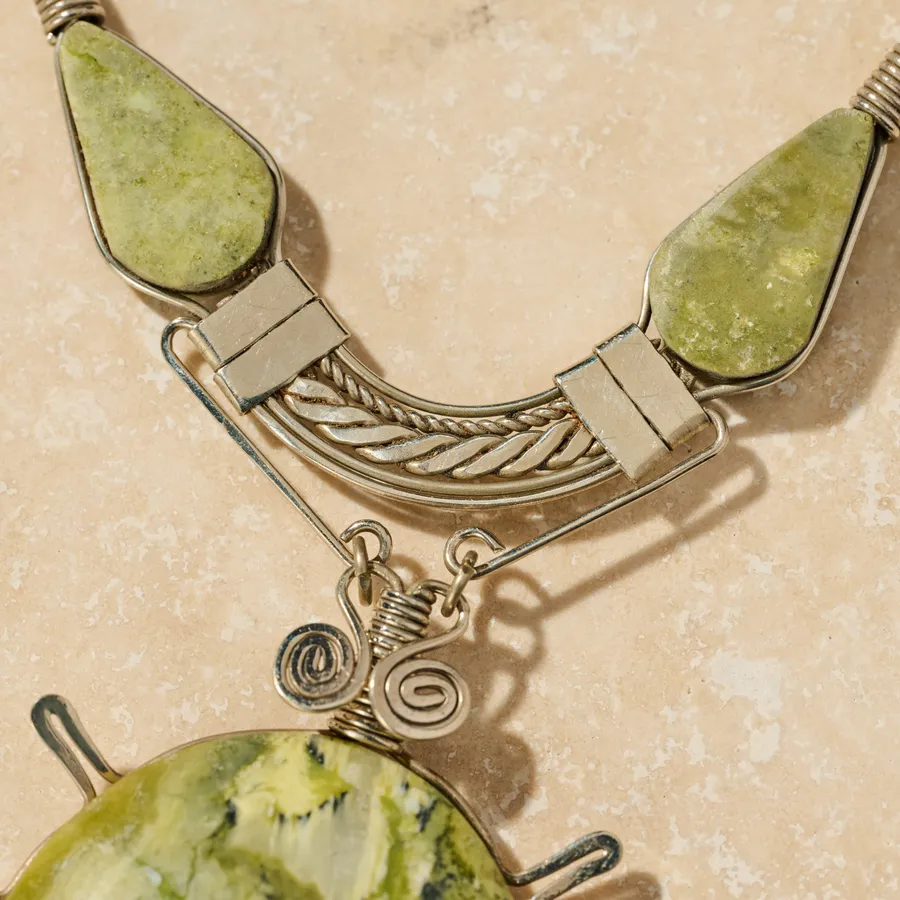 Waca Serpentine Stone Necklace