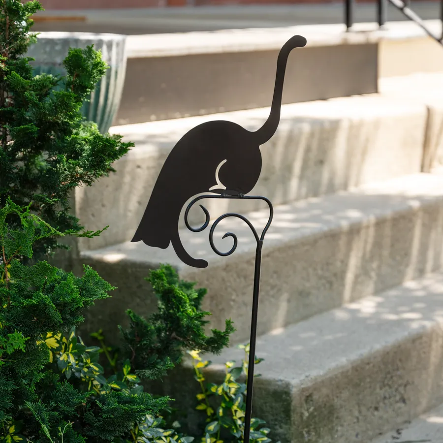 Priy Cat with Bell Garden Stake