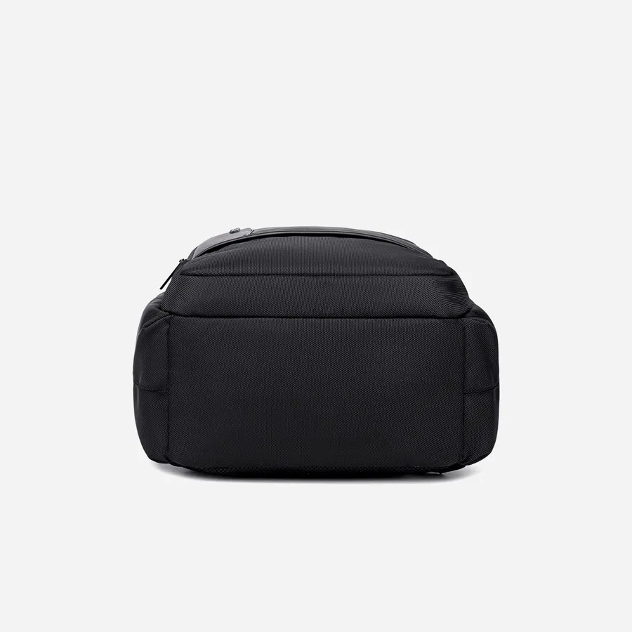 B00120 Black