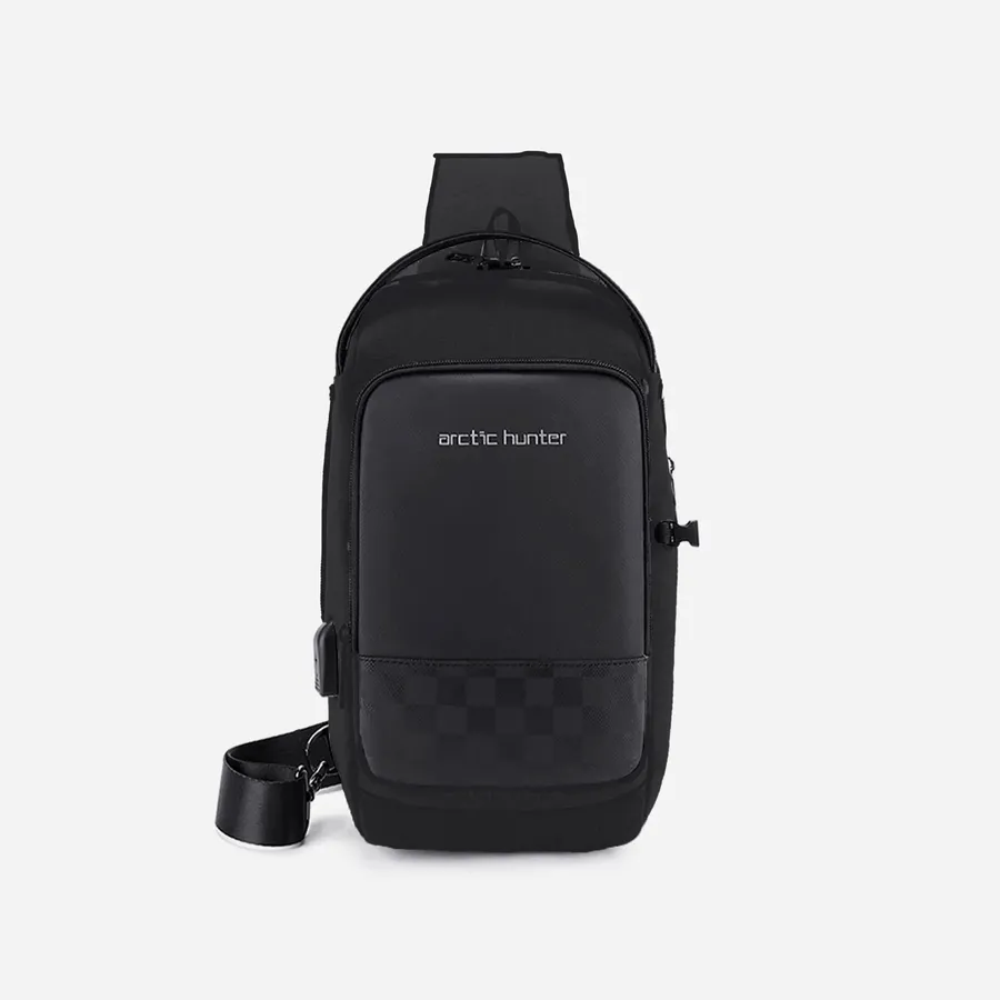 XB00105 Black