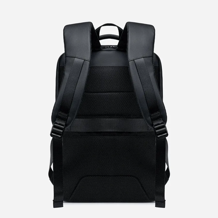 GB00728 Black