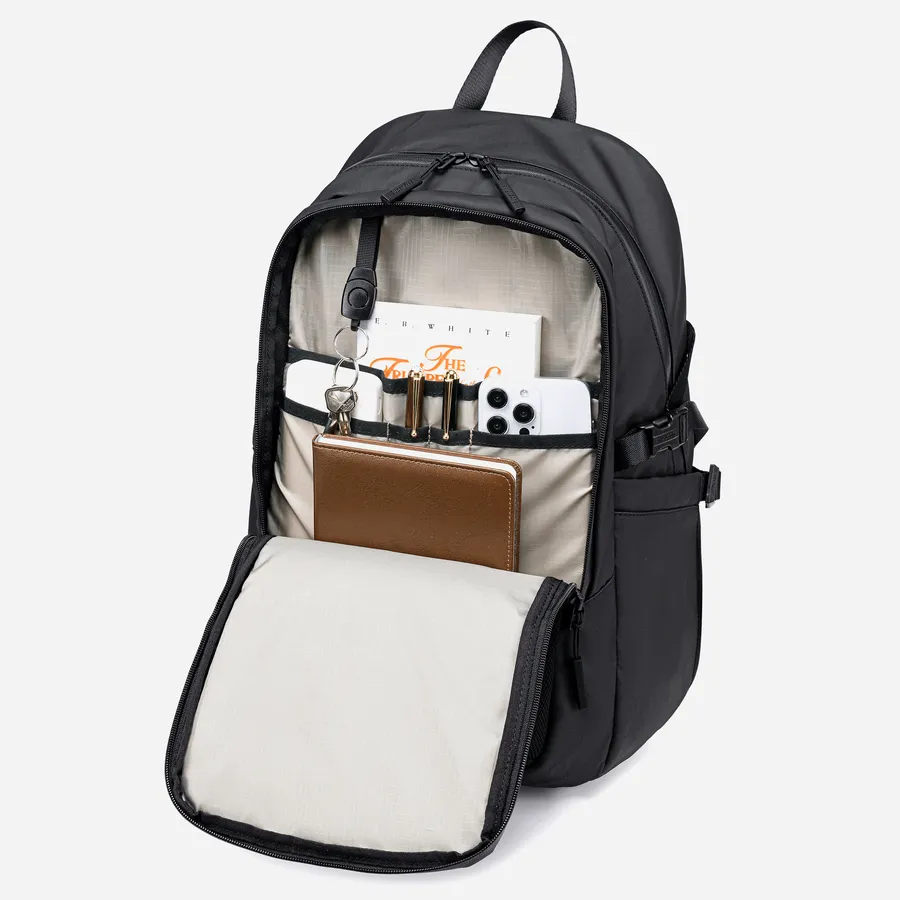 FB00701 Off-White