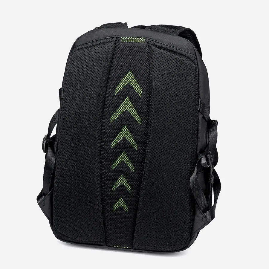 FB00701 Black