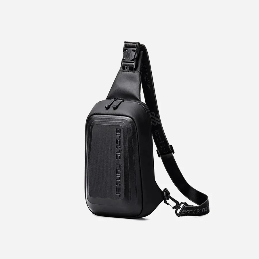 XB00126 Black