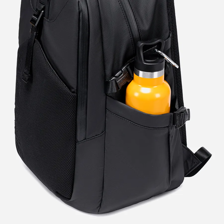FB00701 Black