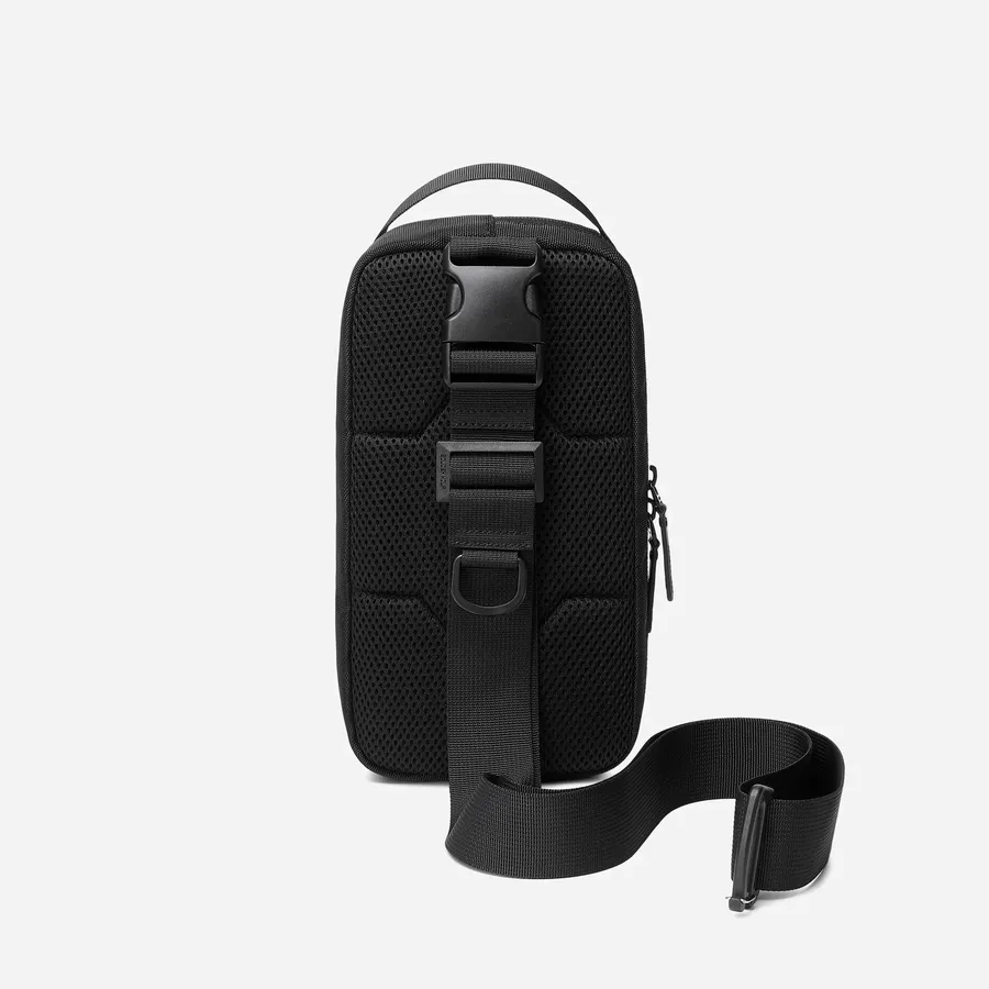 GXB00131 Black