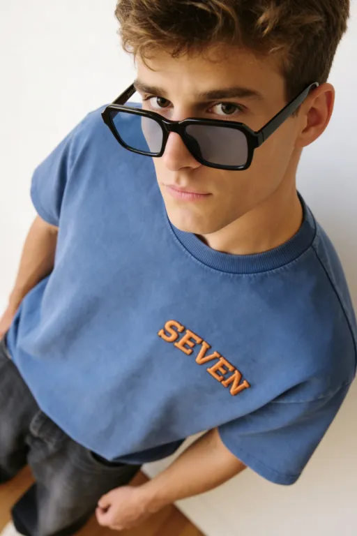 Idle hands blue Tshirt